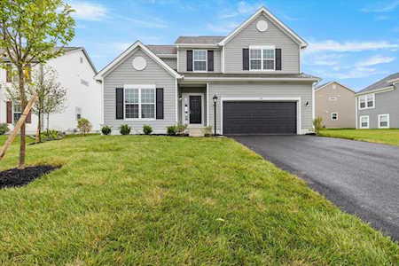 148 Cinnamon Teal Street Pickerington, OH 43147