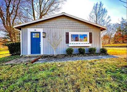 77 E Pawnee Drive Powell, OH 43065