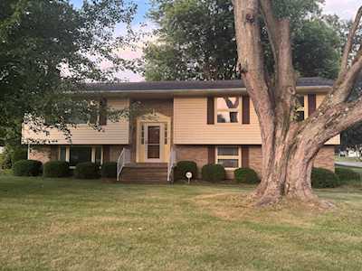 1694 Cush Lane Coshocton, OH 43812
